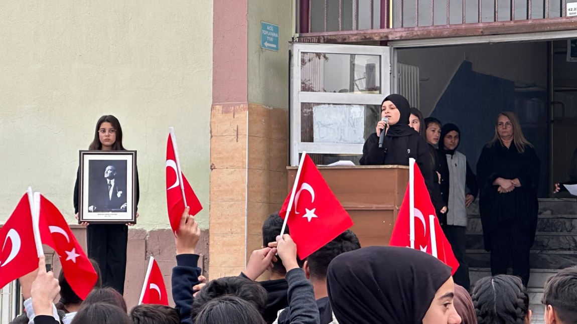 10 Kasım Cumhuriyetimizin Kurucusu Gazi Mustafa Kemal Atatürk'ü Anma Programı Gerçekleşti.