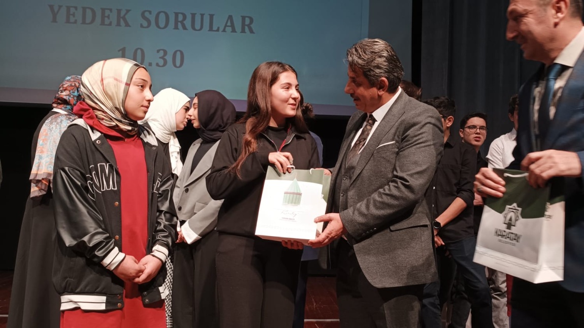 İstiklal Marşımızı Güzel Okuma Yarışması Üçüncüsü Bizden